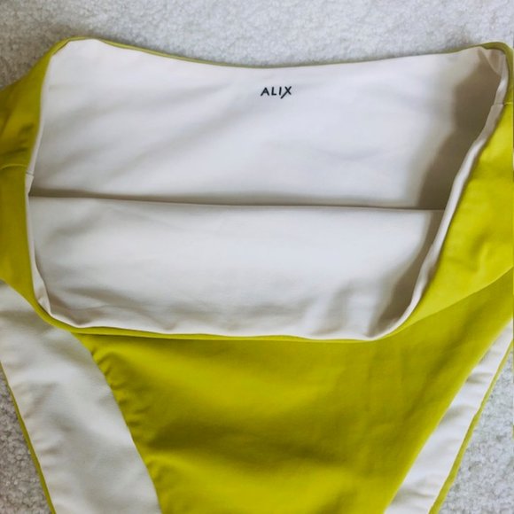 Bikini Bottom, NWT - Picture 11 of 13